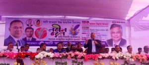 আটি ভাওয়াল উচ্চ মাধ্যমিক বিদ্যালয়ের একাদশ শ্রেণির শিক্ষার্থীদের নবীন বরণ অনুষ্ঠানে প্রধান অতিথির বক্তব্য রাখছেন আমান উল্লাহ আমান 